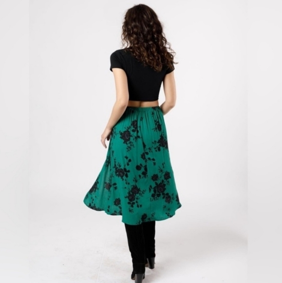 NWT Band of Gypsies Etta Emerald Floral Midi Skirt Small - Picture 2 of 8